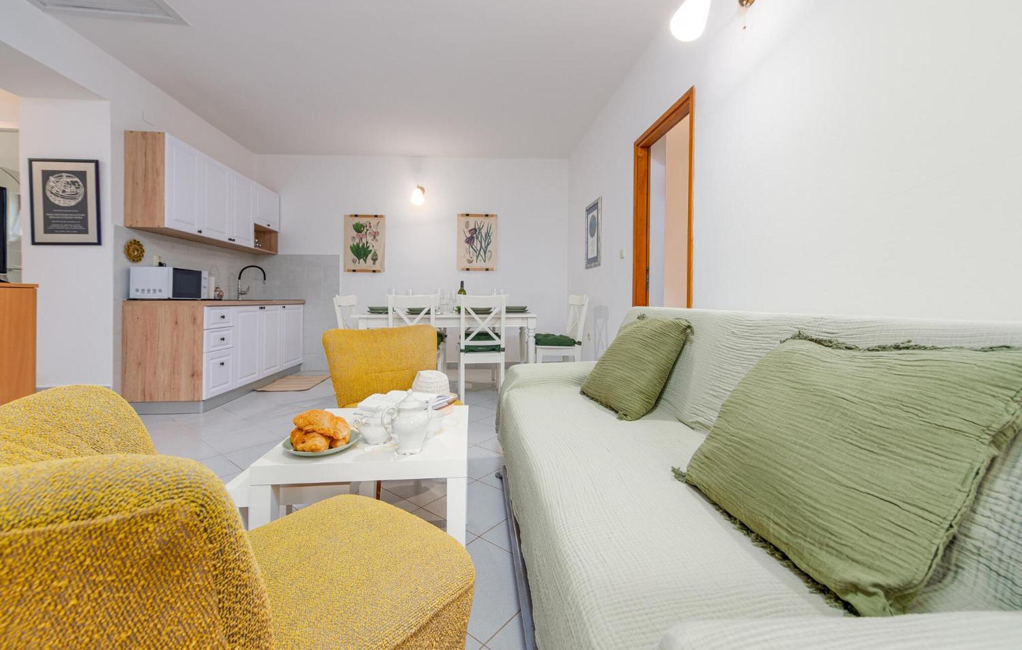 Beautiful Home In Novalja With Wifi Kültér fotó