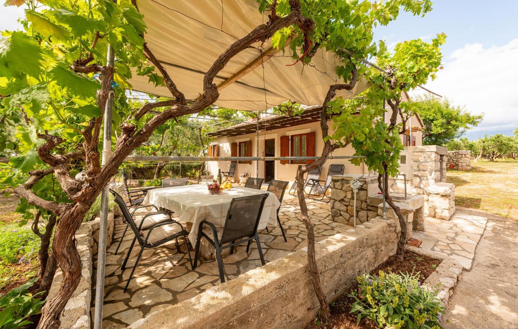 Beautiful Home In Novalja With Wifi Kültér fotó